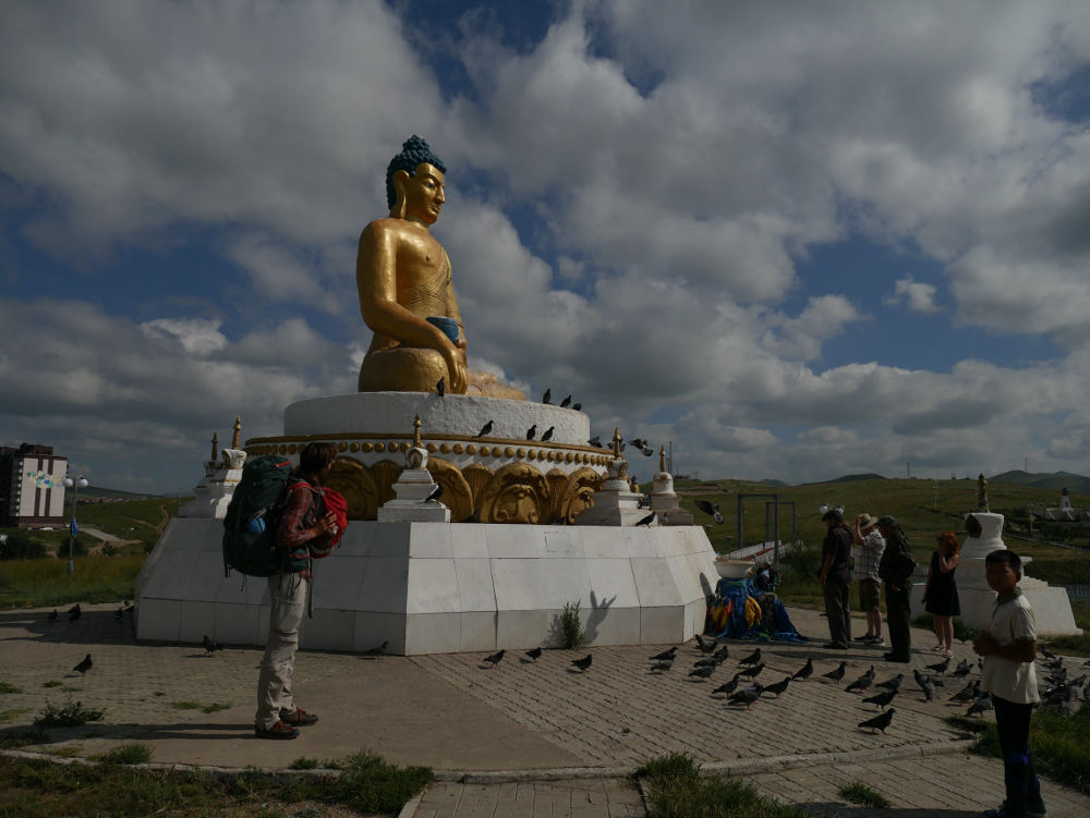 Stumbling across a giant Buddha